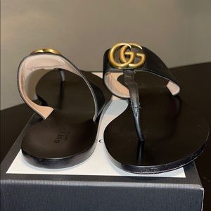 Leather thong sandals comes with original box